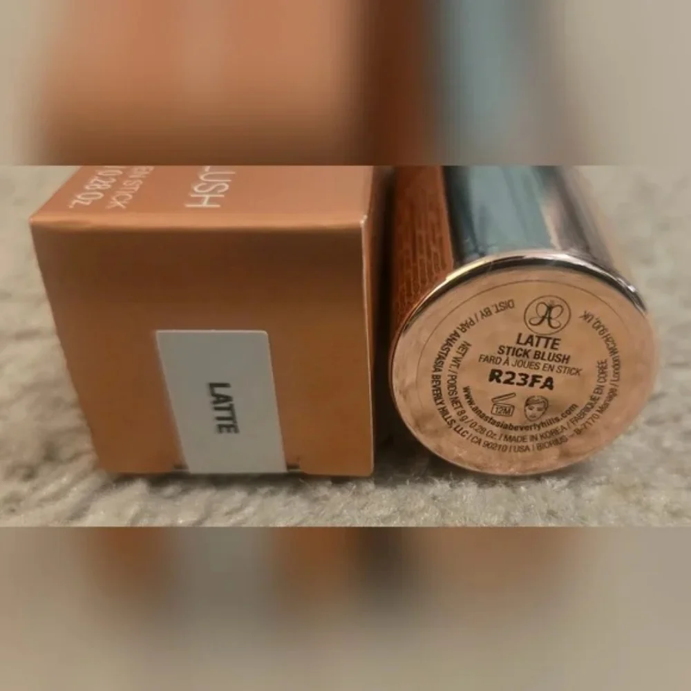 Anastasia Beverly Hills Cream Stick Blush with Applicator (Shade: Latte)